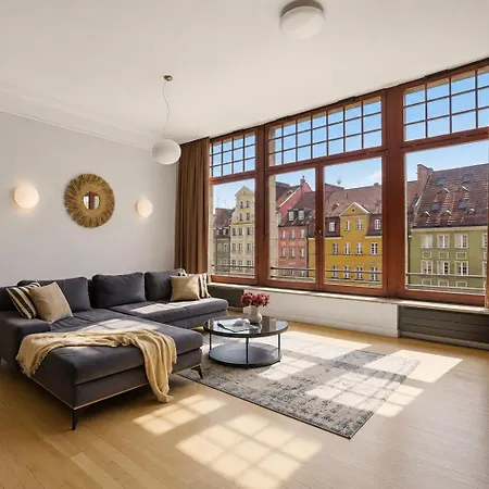 Amazing Market Square View - Ac -150m2 As R503 Apartmán